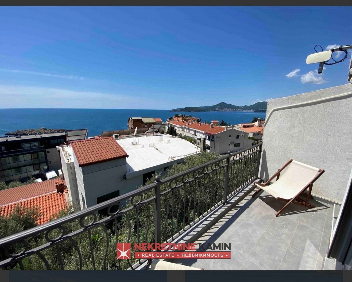 South-Facing One-Bedroom Apartment with Gallery, 300 m from the Sea, Sveti Stefan